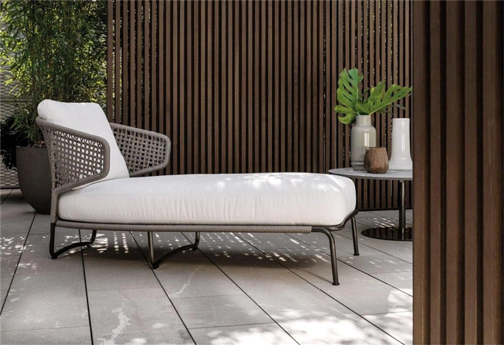 White in Pool Lounge Chairs